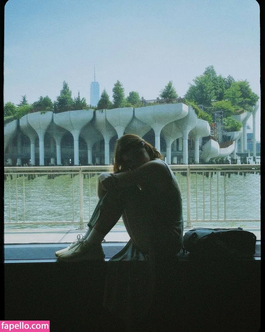 Triz Pariz Onlyfans Photo Gallery 