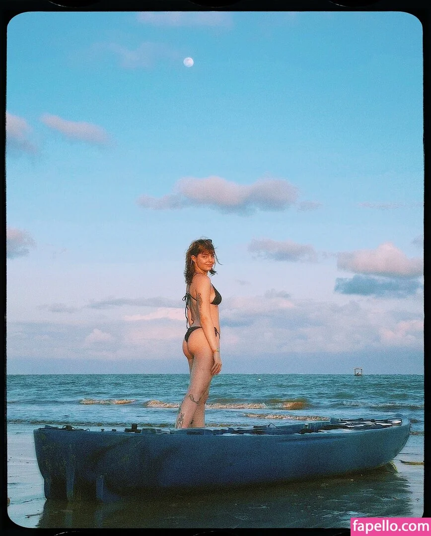 Triz Pariz Onlyfans Photo Gallery 