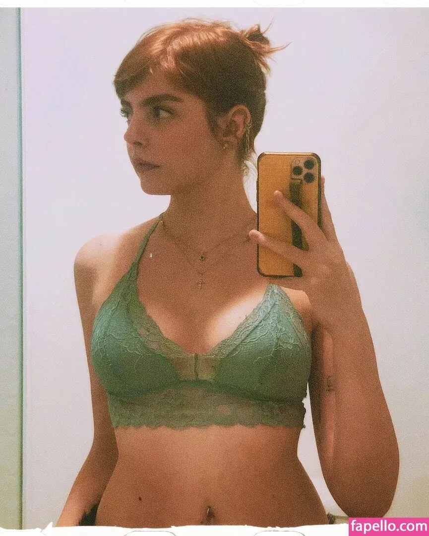 Triz Pariz Onlyfans Photo Gallery 