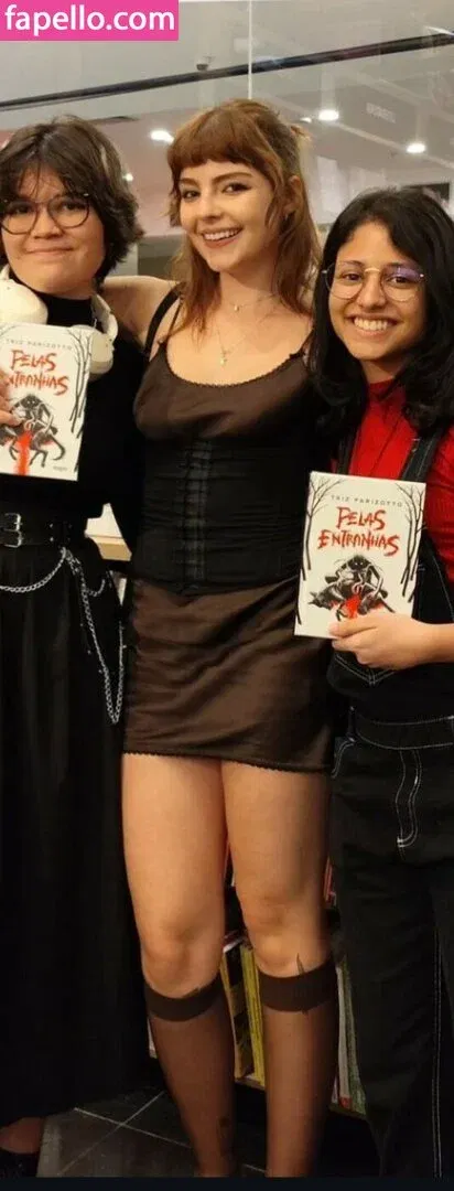 Triz Pariz Onlyfans Photo Gallery 