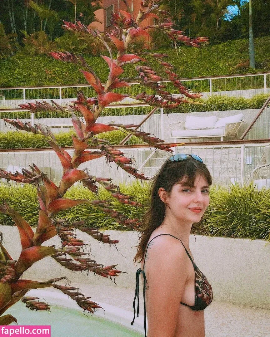 Triz Pariz Onlyfans Photo Gallery 