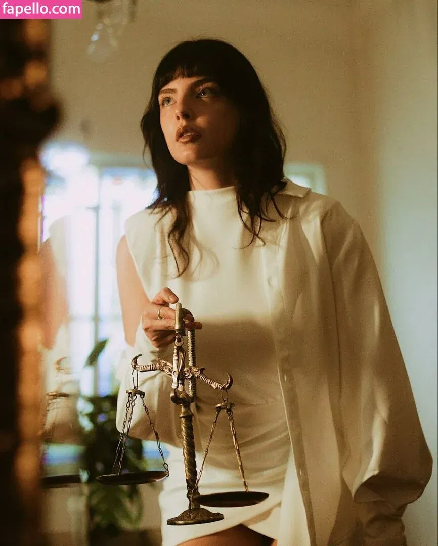 Triz Pariz Onlyfans Photo Gallery 