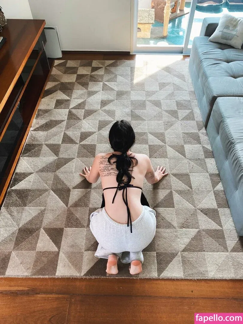 Triz Pariz Onlyfans Photo Gallery 