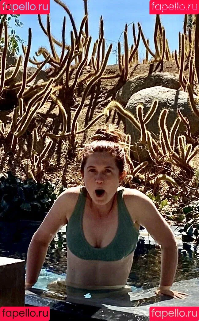 Bonnie Wright Onlyfans Photo Gallery 