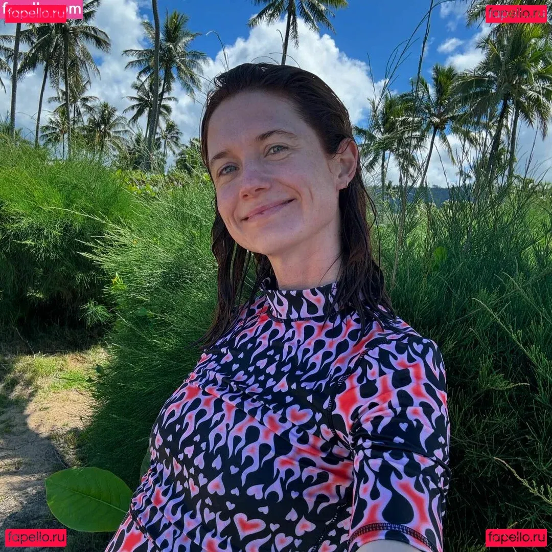 Bonnie Wright Onlyfans Photo Gallery 