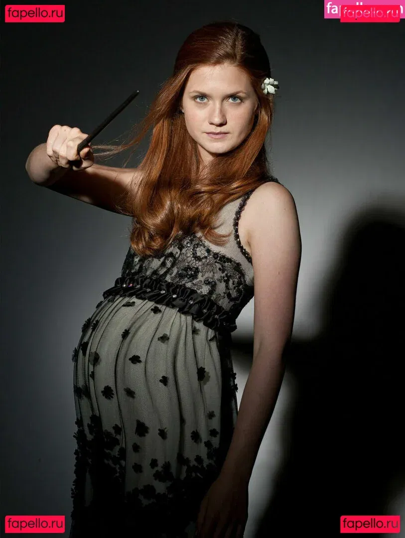 Bonnie Wright Onlyfans Photo Gallery 