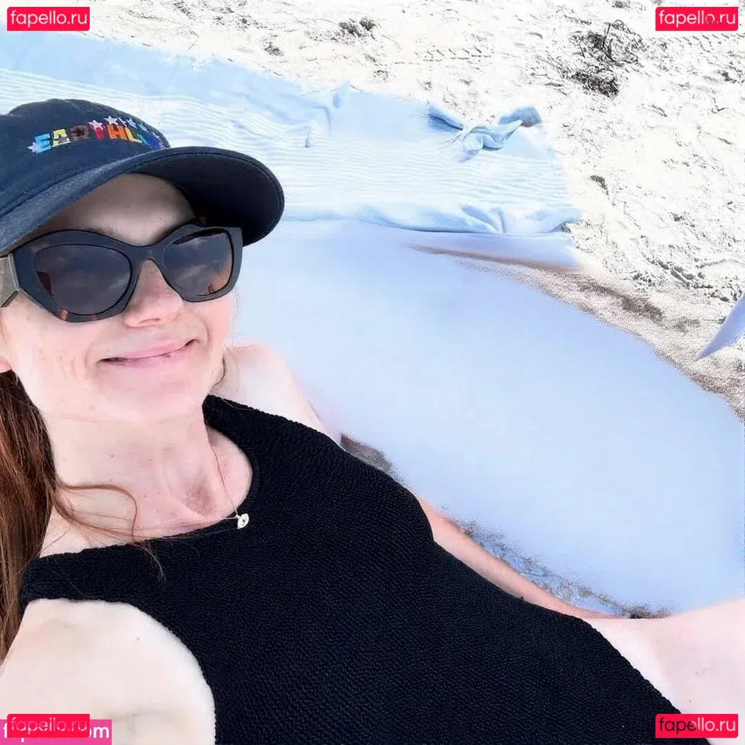 Bonnie Wright Onlyfans Photo Gallery 