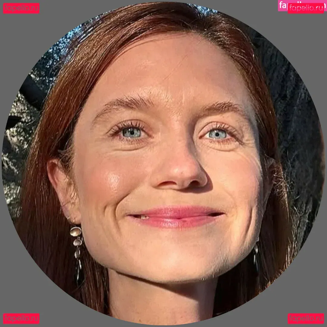 Bonnie Wright Onlyfans Photo Gallery 
