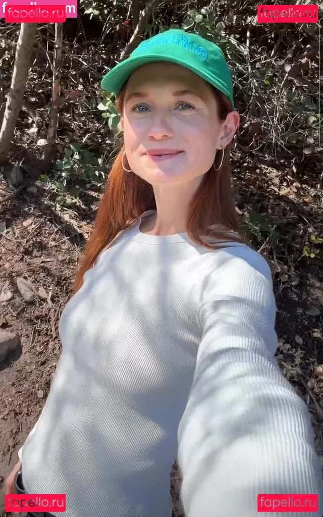 Bonnie Wright Onlyfans Photo Gallery 