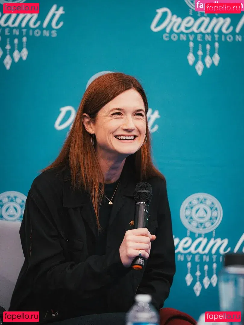 Bonnie Wright Onlyfans Photo Gallery 