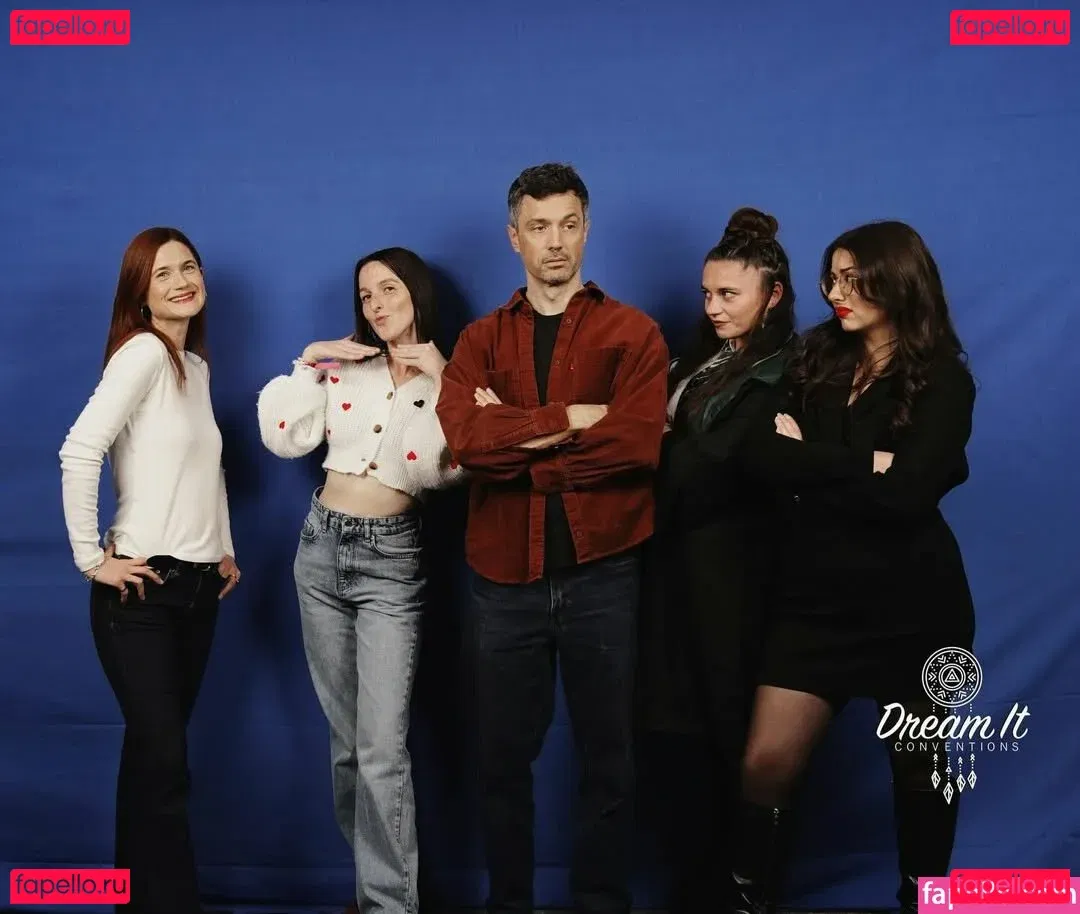 Bonnie Wright Onlyfans Photo Gallery 