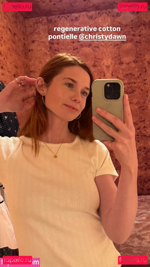 Bonnie Wright Onlyfans Photo Gallery 