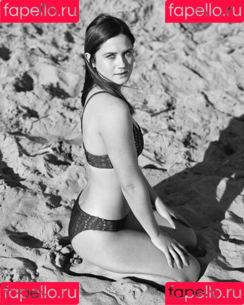 Bonnie Wright Onlyfans Photo Gallery 