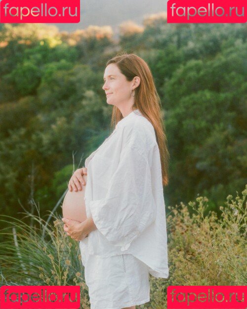 Bonnie Wright Onlyfans Photo Gallery 