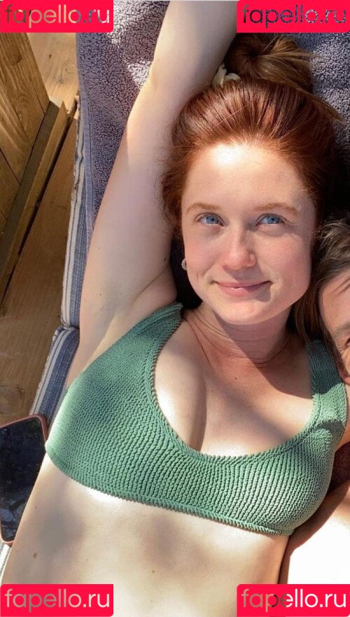Bonnie Wright Onlyfans Photo Gallery 