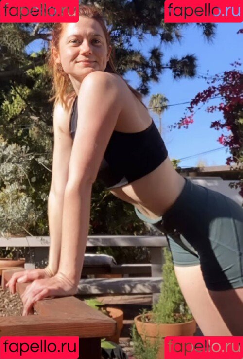 Bonnie Wright Onlyfans Photo Gallery 