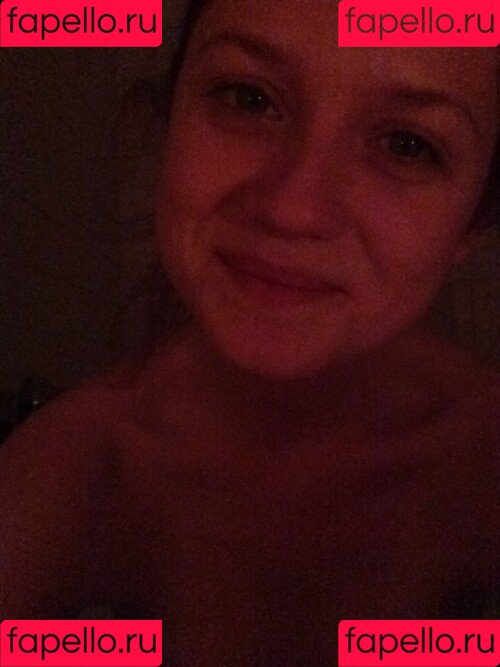 Bonnie Wright Onlyfans Photo Gallery 