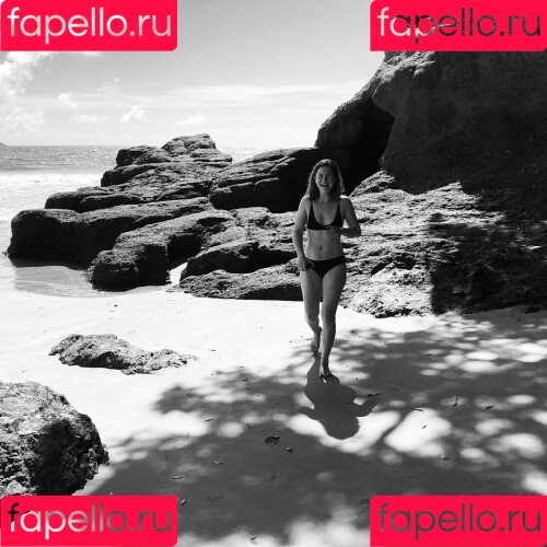 Bonnie Wright Onlyfans Photo Gallery 