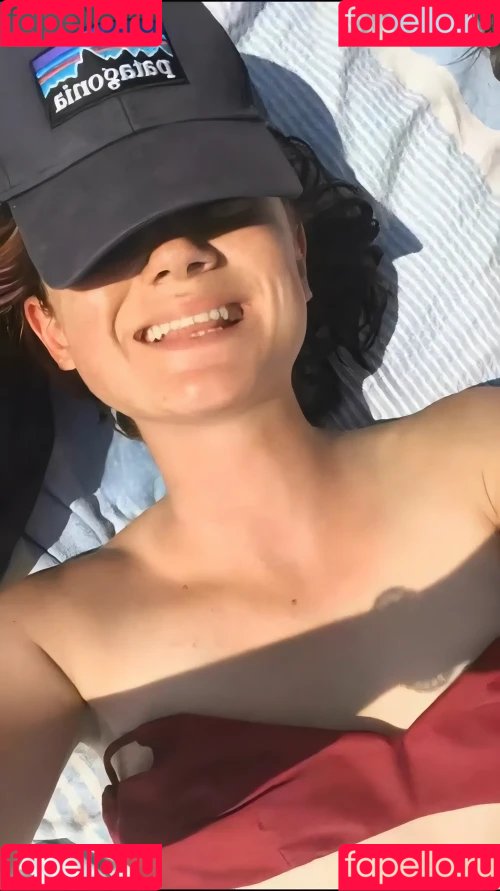 Bonnie Wright Onlyfans Photo Gallery 