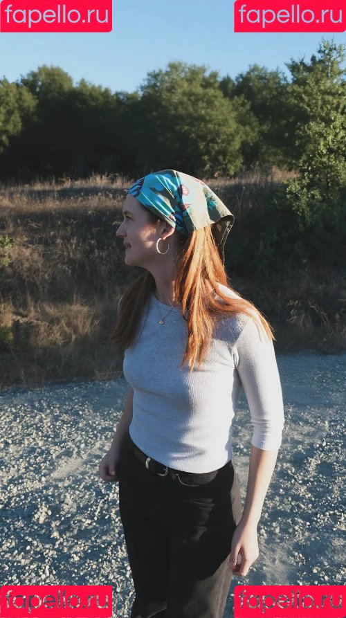 Bonnie Wright Onlyfans Photo Gallery 