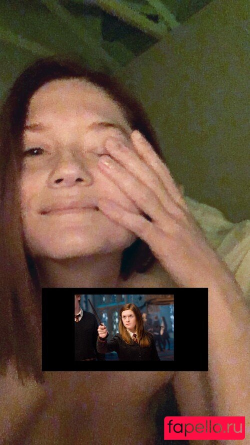 Bonnie Wright Onlyfans Photo Gallery 