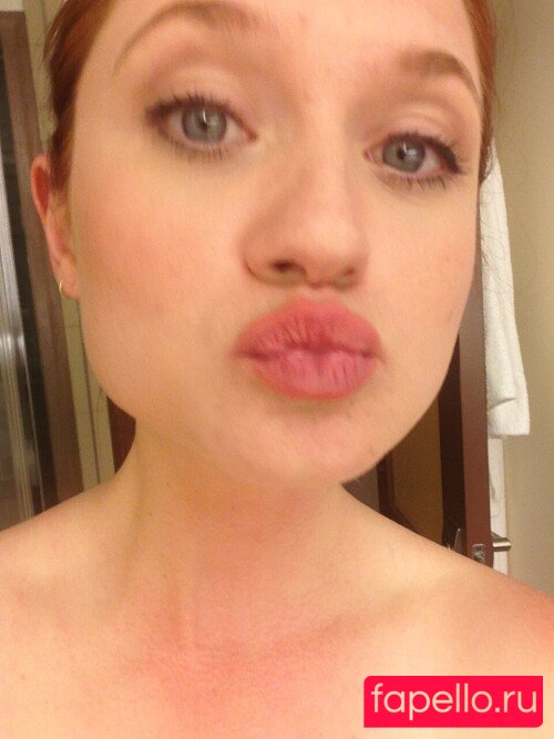 Bonnie Wright Onlyfans Photo Gallery 