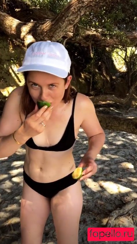 Bonnie Wright Onlyfans Photo Gallery 