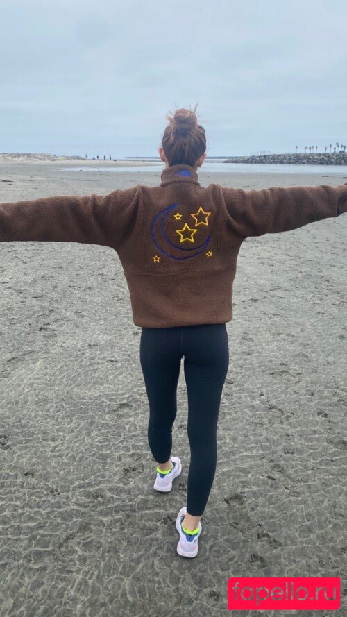 Bonnie Wright Onlyfans Photo Gallery 