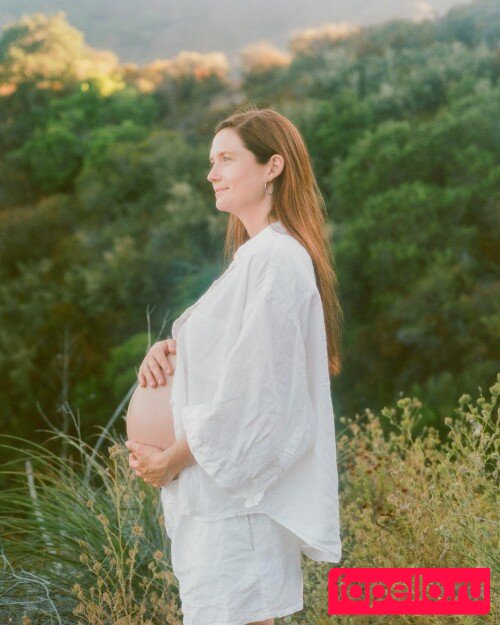 Bonnie Wright Onlyfans Photo Gallery 