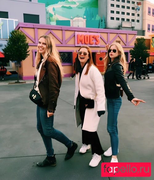 Bonnie Wright Onlyfans Photo Gallery 