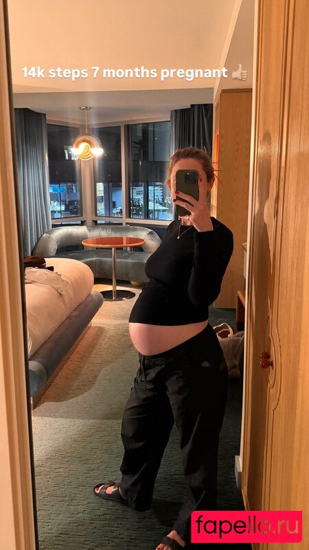 Bonnie Wright Nude Onlyfans Photo 9