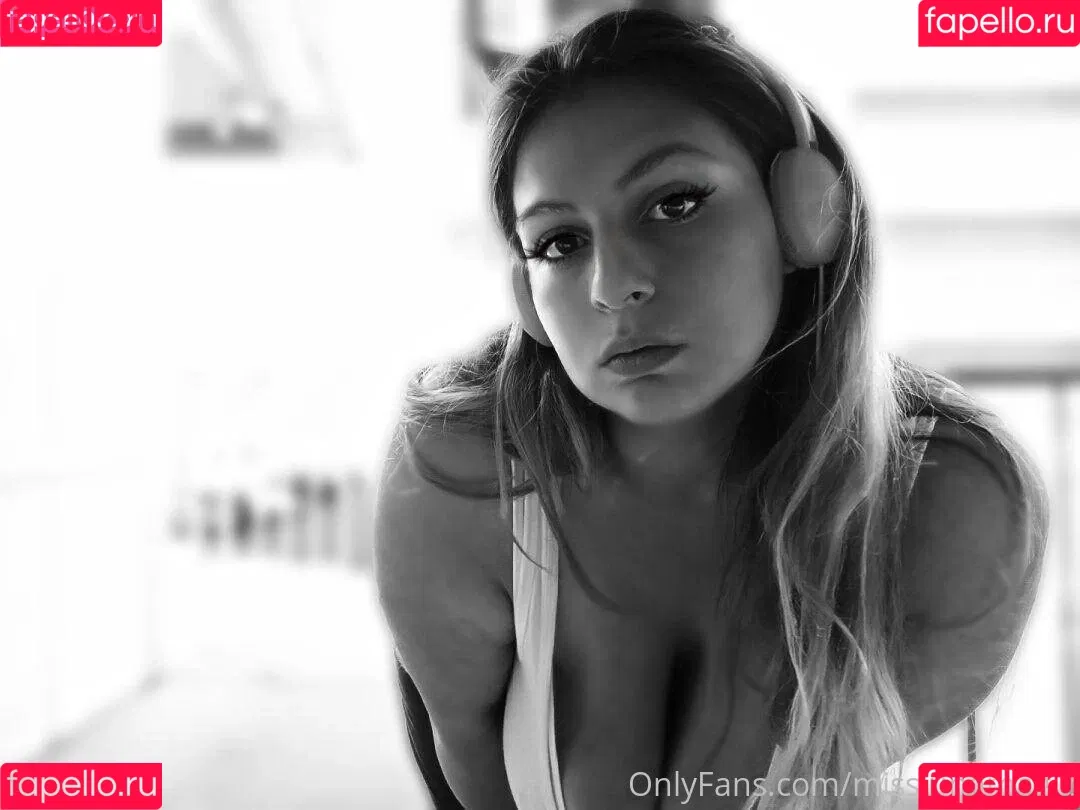 misslunamagic Onlyfans Photo Gallery 