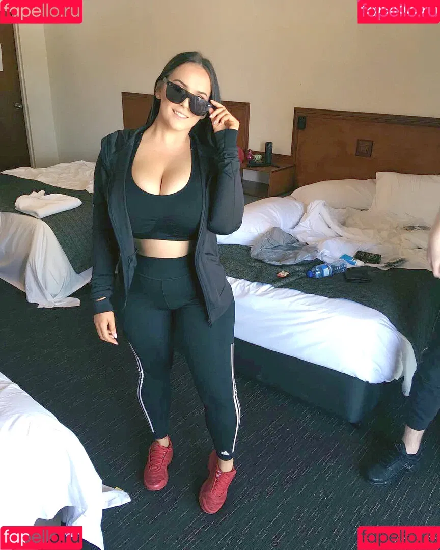 Tayla Cooper Onlyfans Photo Gallery 