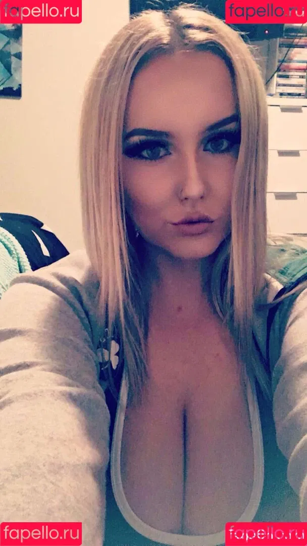 Tayla Cooper Onlyfans Photo Gallery 
