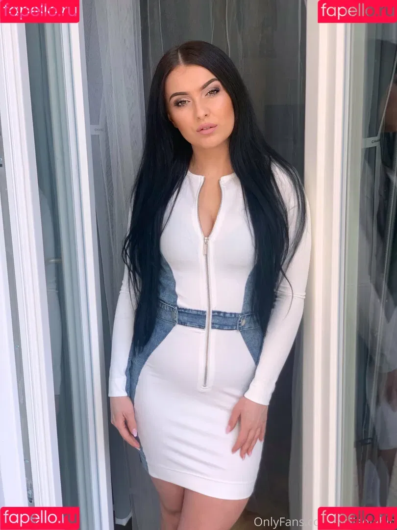 belladiablo Onlyfans Photo Gallery 
