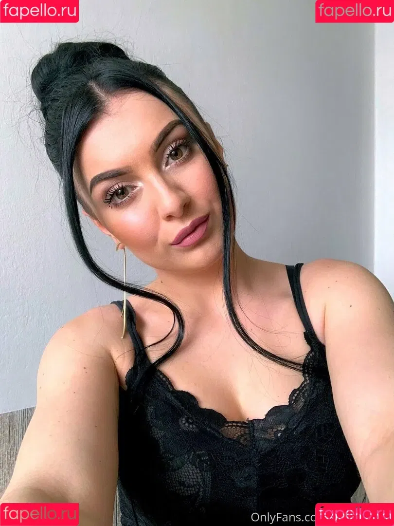belladiablo Onlyfans Photo Gallery 