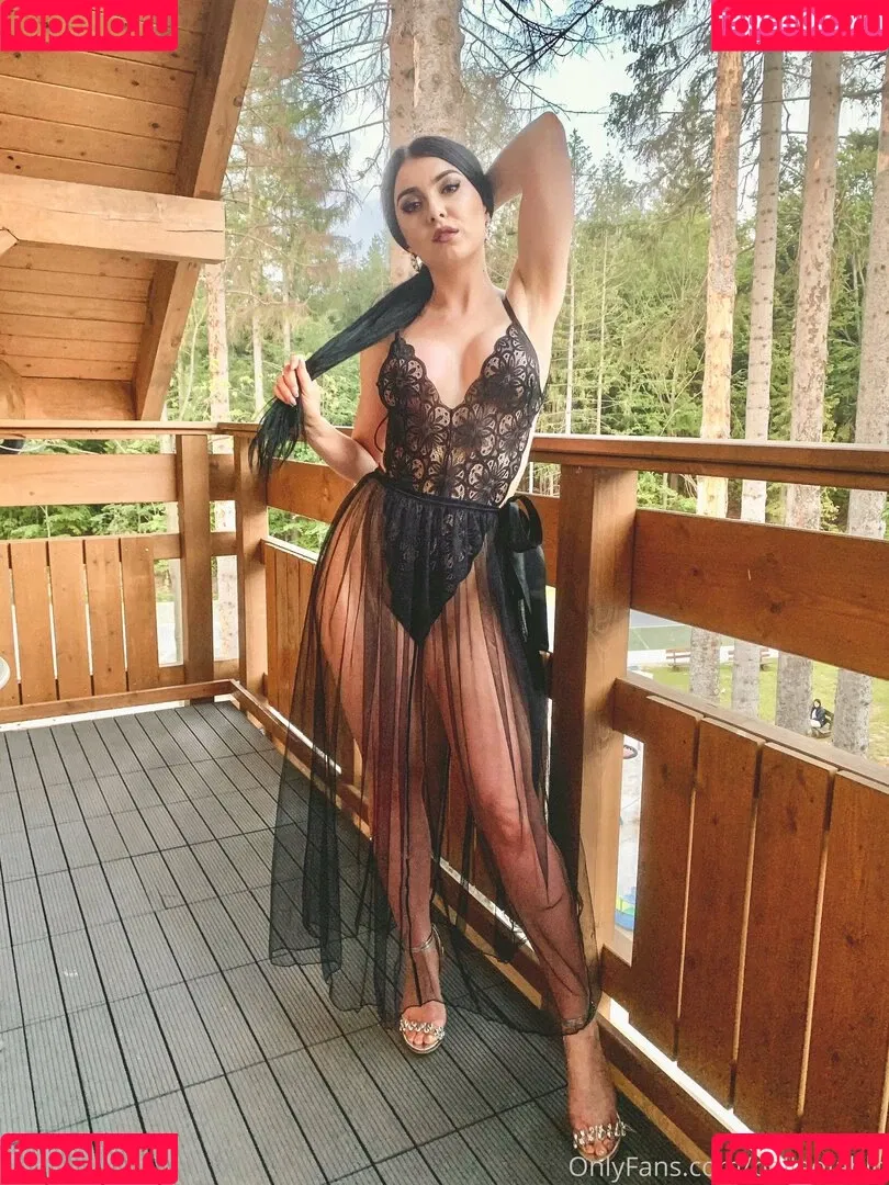 belladiablo Onlyfans Photo Gallery 