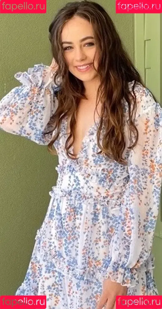 Mary Mouser Onlyfans Photo Gallery 