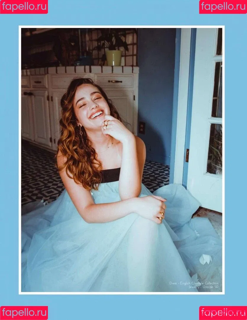 Mary Mouser Onlyfans Photo Gallery 