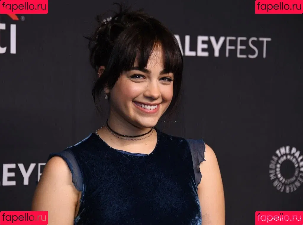 Mary Mouser Onlyfans Photo Gallery 