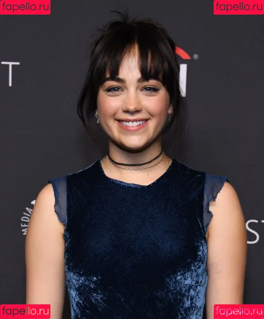 Mary Mouser Onlyfans Photo Gallery 