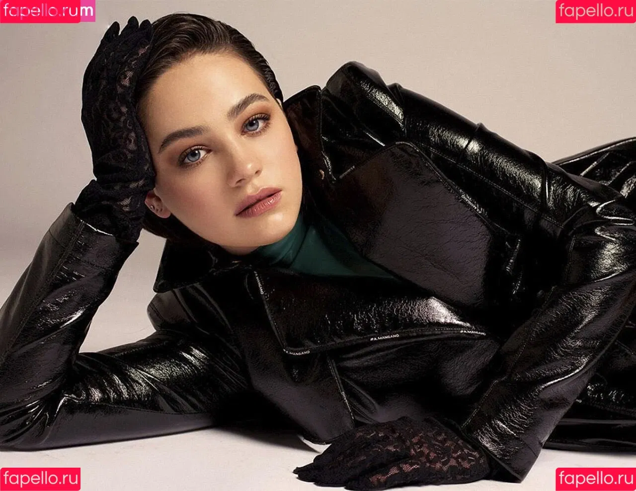 Mary Mouser Onlyfans Photo Gallery 