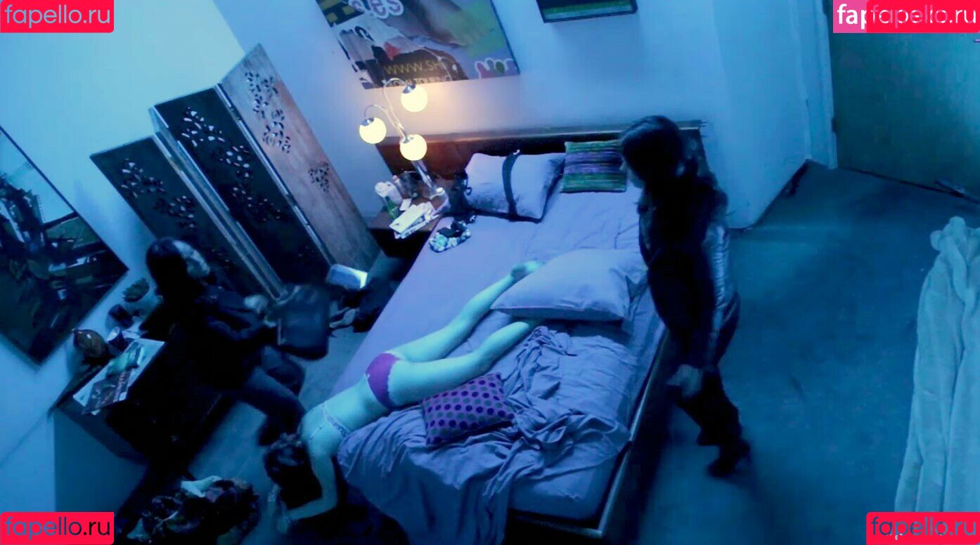 Mary Mouser Onlyfans Photo Gallery 