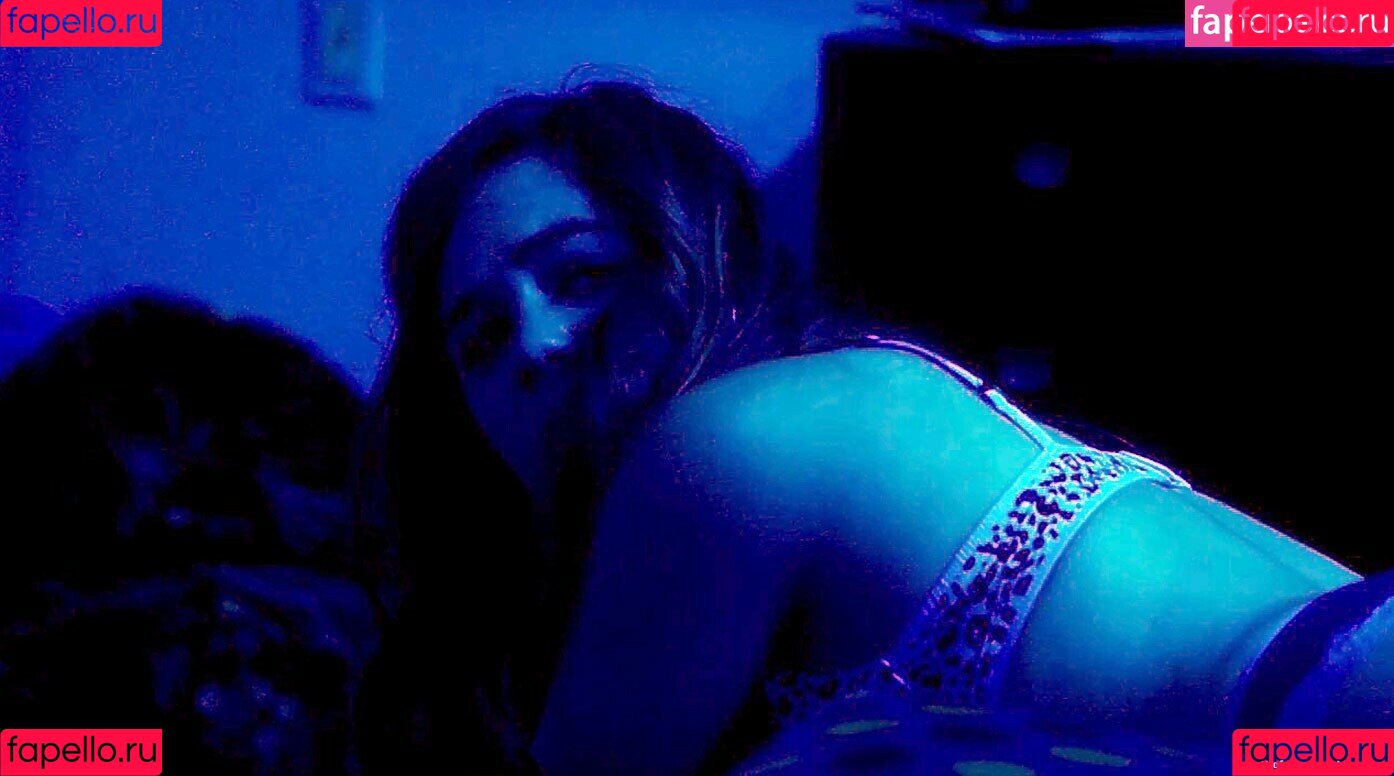 Mary Mouser Onlyfans Photo Gallery 