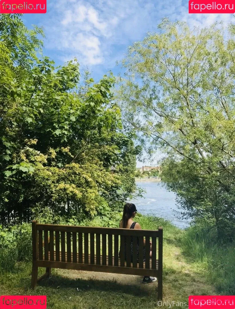 Zara Zahir Onlyfans Photo Gallery 