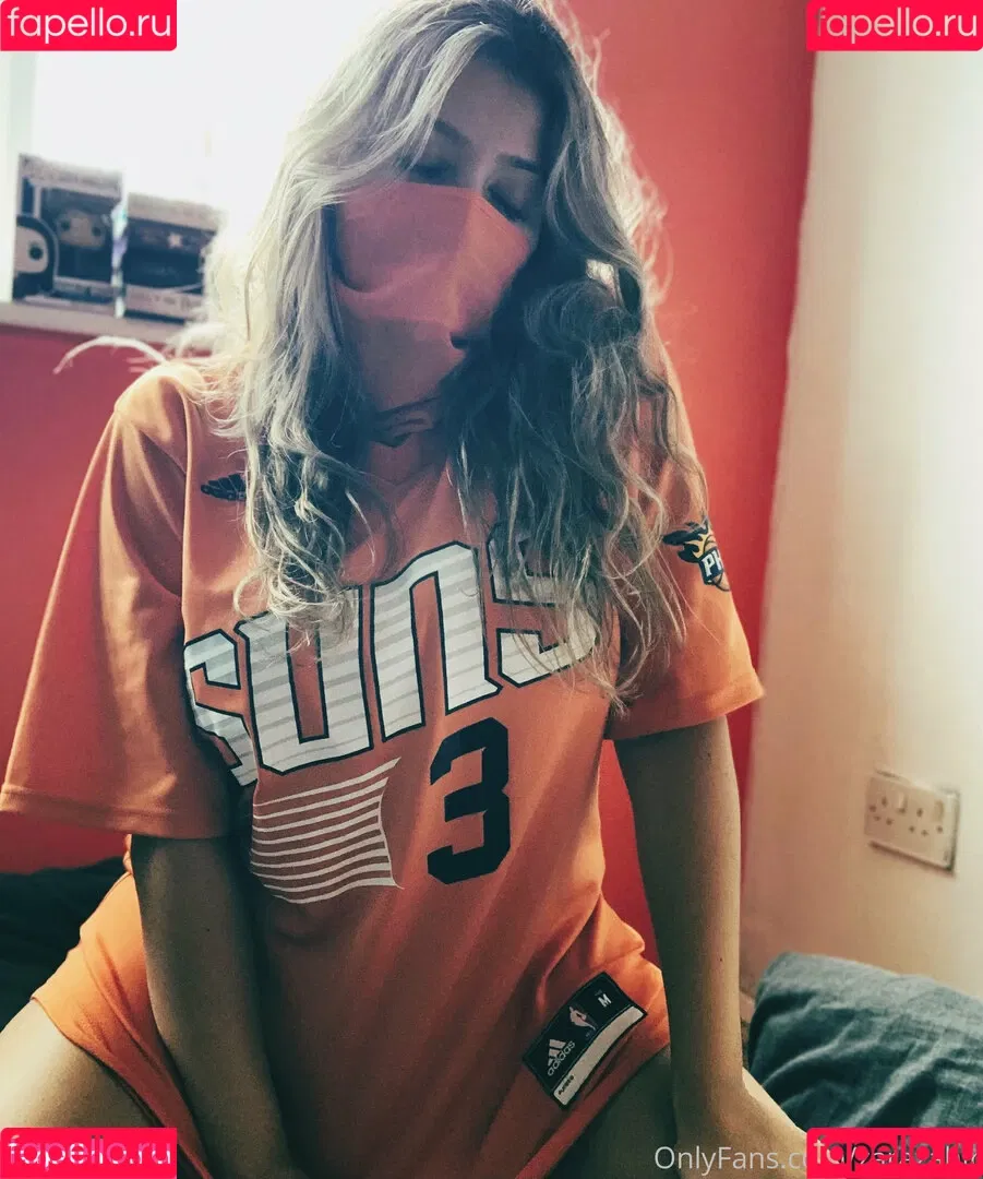 Zara Zahir Onlyfans Photo Gallery 