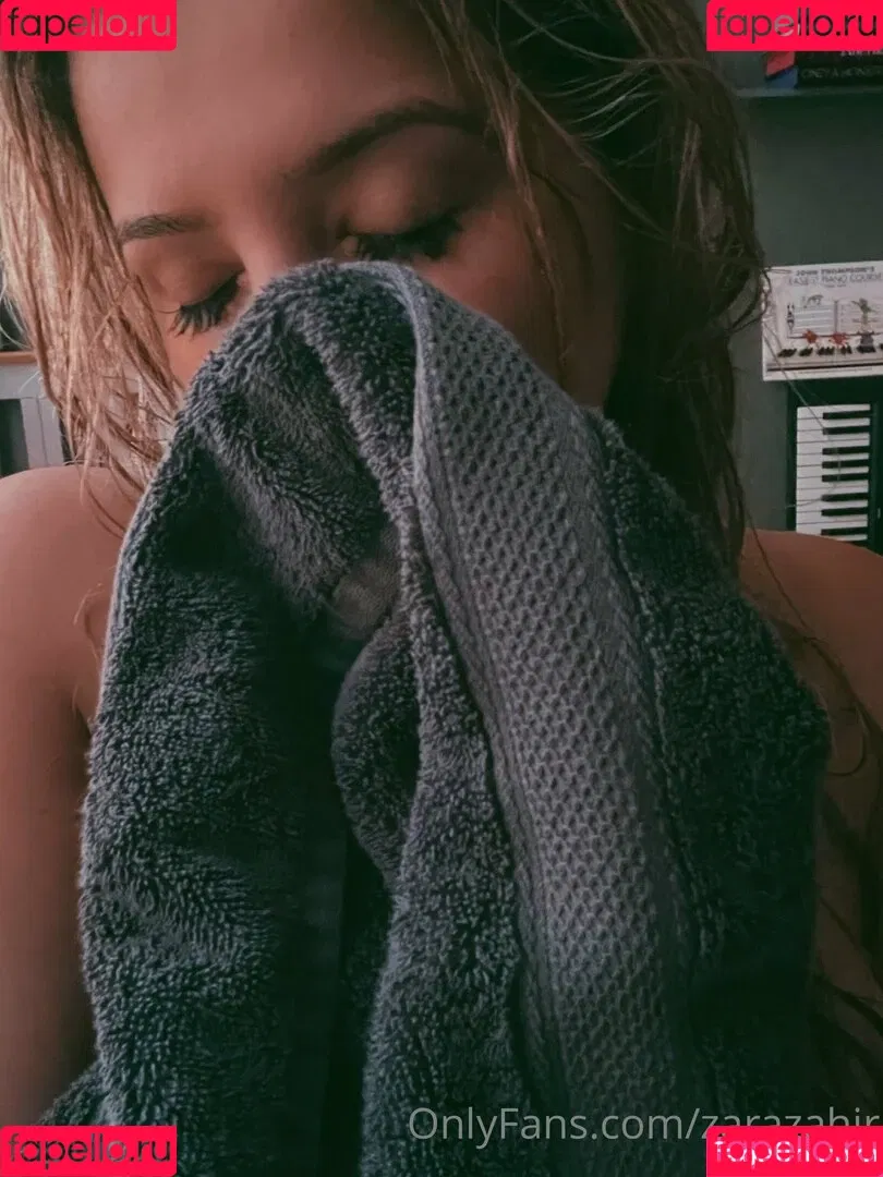 Zara Zahir Onlyfans Photo Gallery 