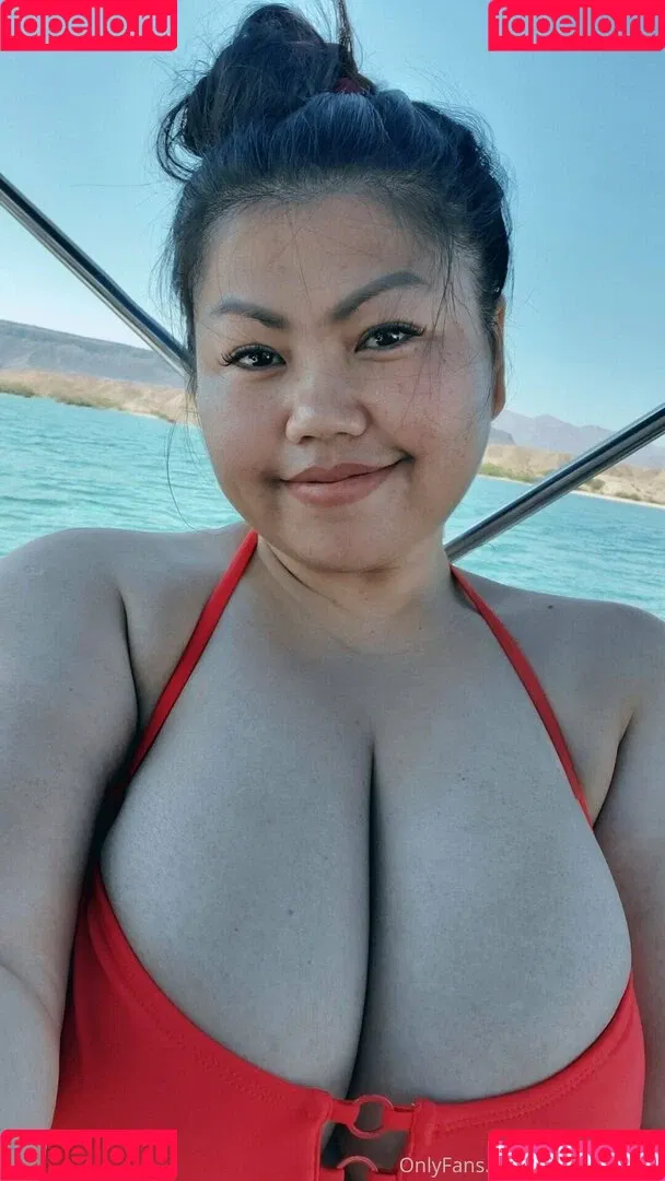 bustythaigirlx Onlyfans Photo Gallery 