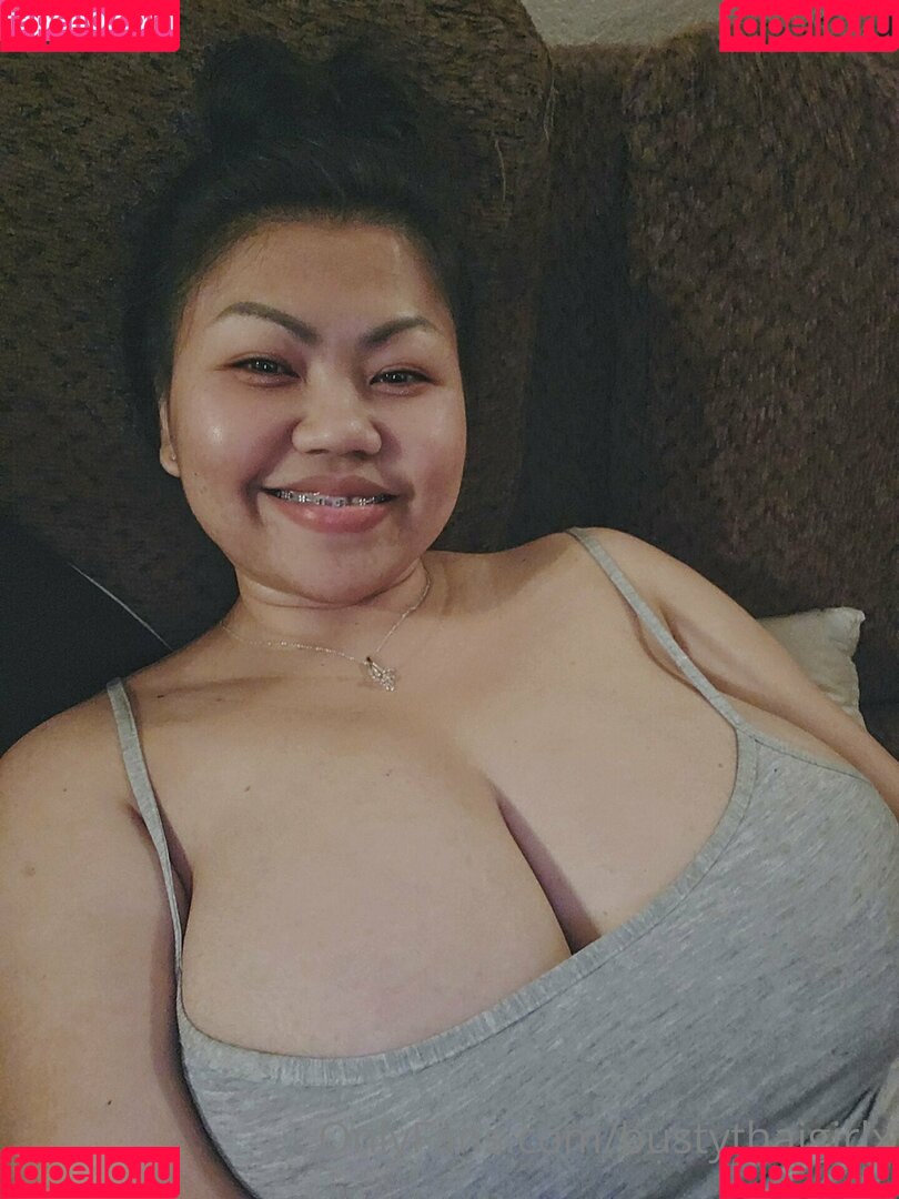 bustythaigirlx Onlyfans Photo Gallery 