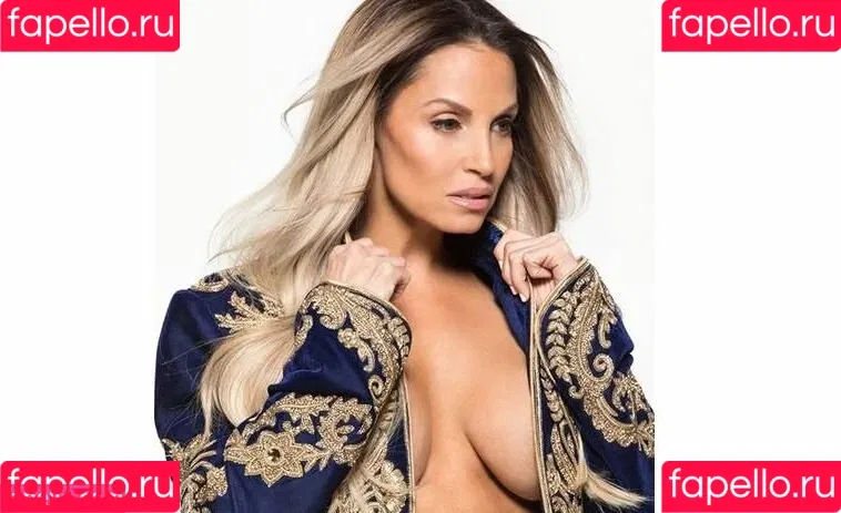 Trish Stratus Onlyfans Photo Gallery 